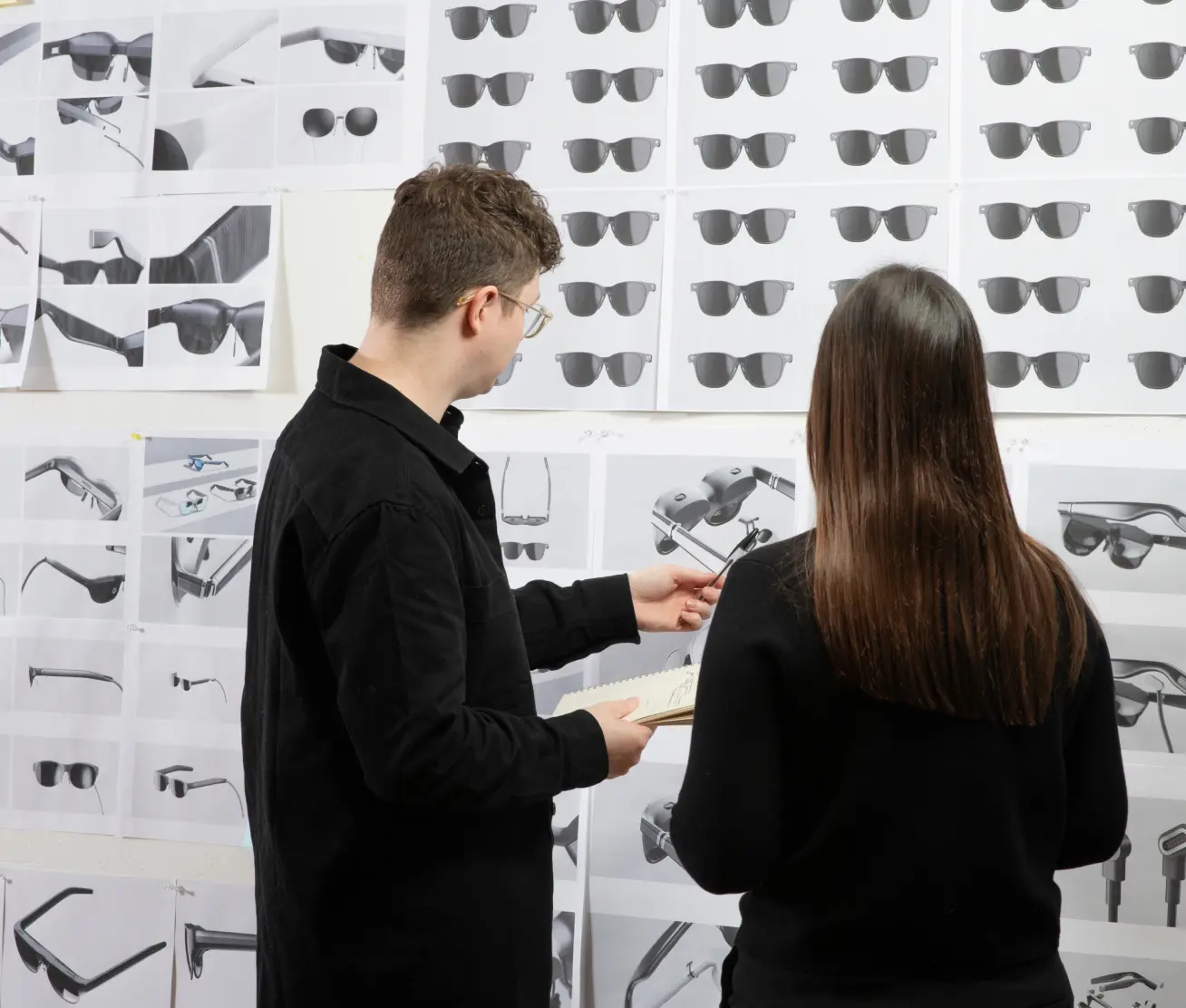 LAYER's leading industrial design expertise. Team and client workshop for Viture One - an AR wearable headset designed by LAYER.