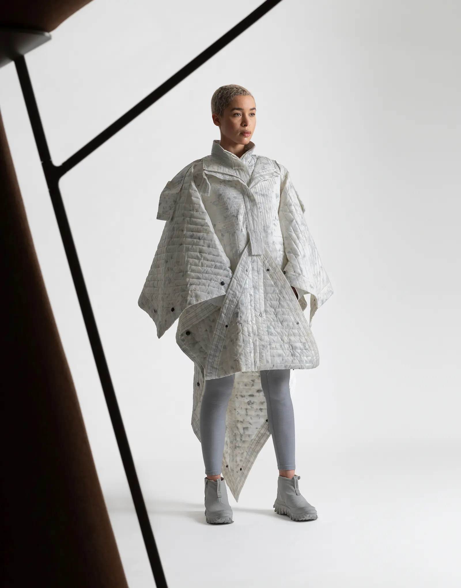 Shield is a protective garment that adapts to diverse climates and extreme weather conditions, created with fashion brand RÆBURN as part of LAYER’s 101010 collection.
