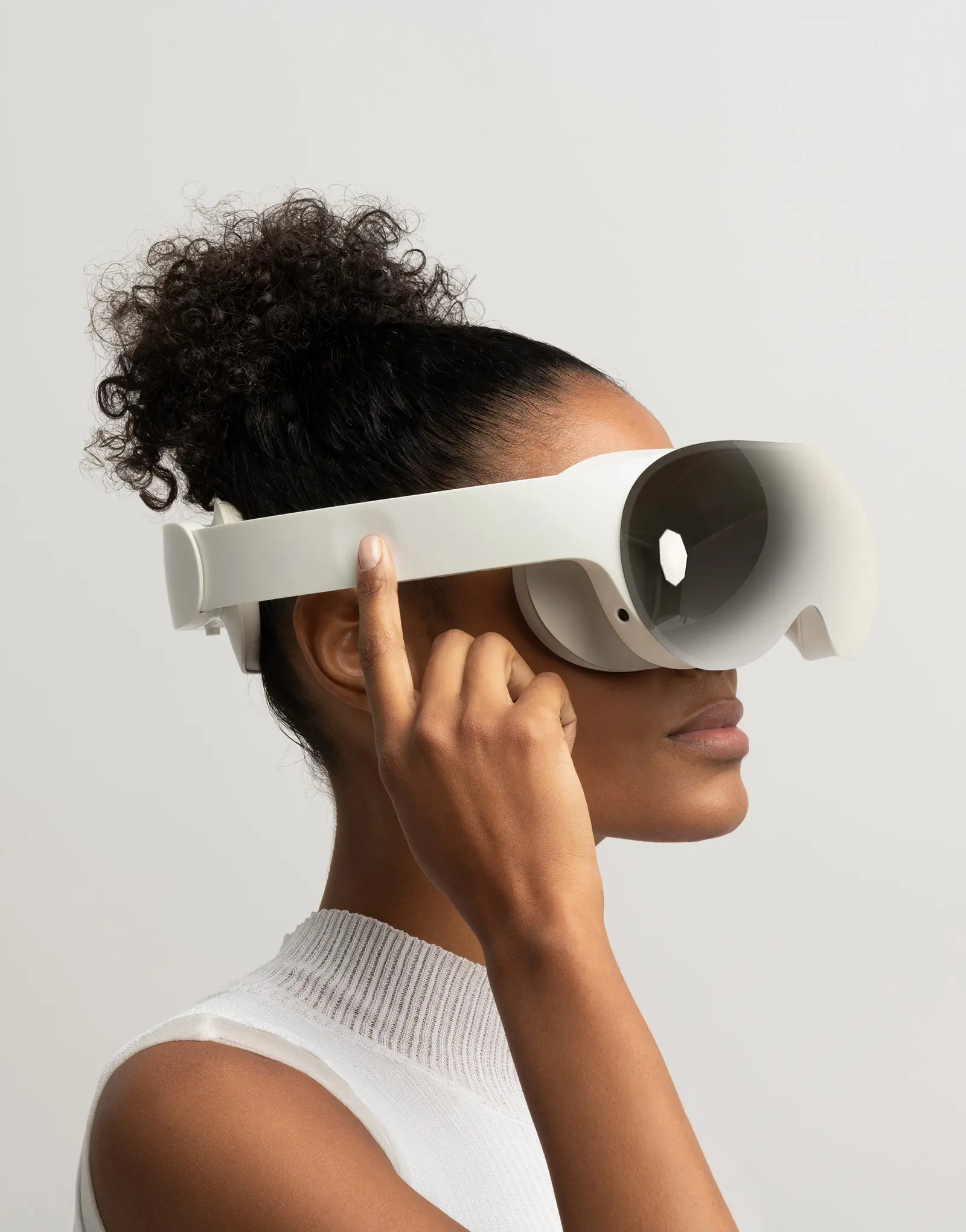 Unison is a next-generation VR headset designed to radically improve the comfort, performance and wearability of extended reality experiences. Designed, developed and engineered by LAYER.